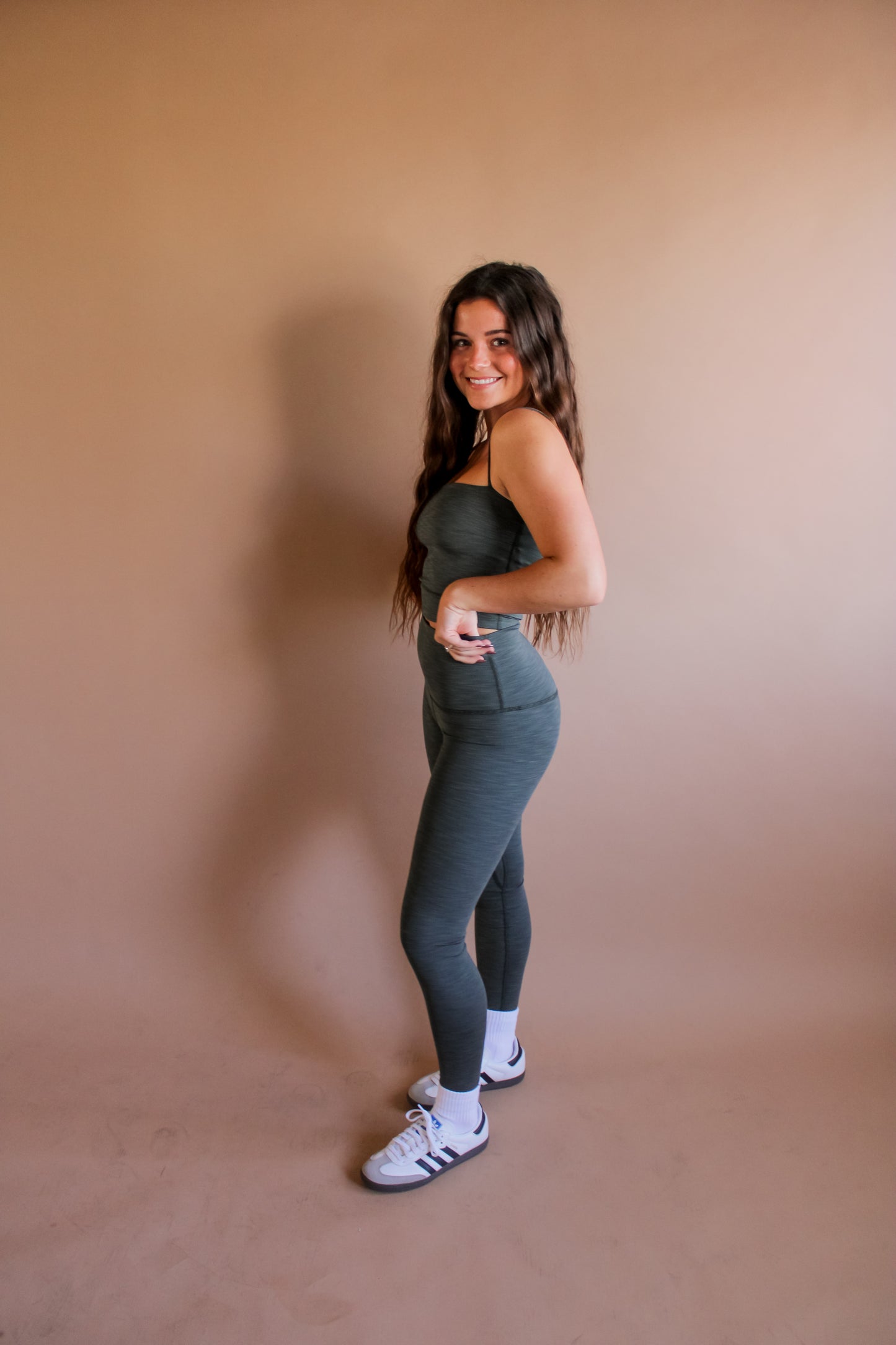 Vida Ribbed Legging (forest ribbed)